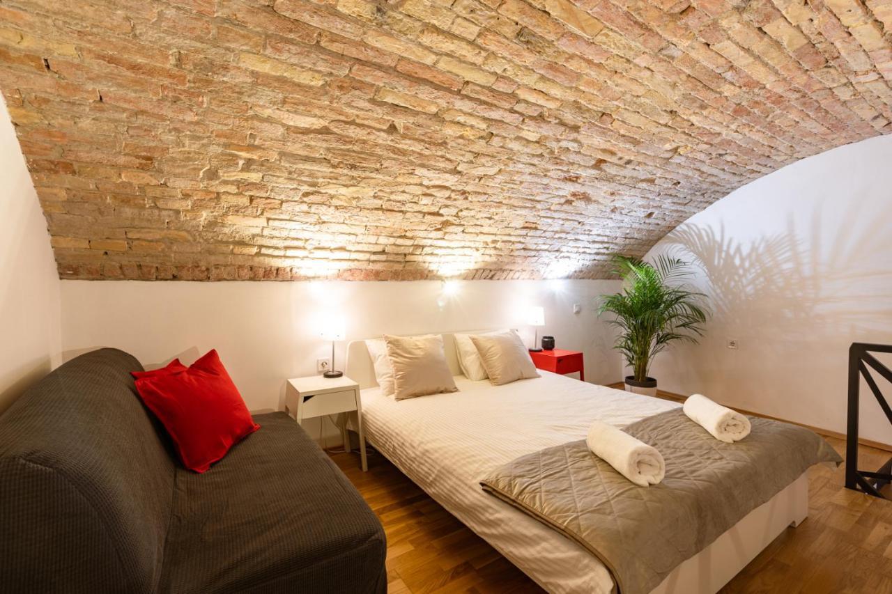 Modern Stylish Apartment @ Superb Central Location Budapest Luaran gambar