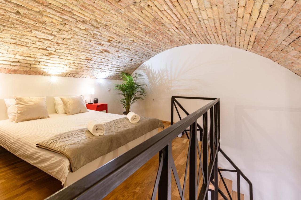 Modern Stylish Apartment @ Superb Central Location Budapest Luaran gambar